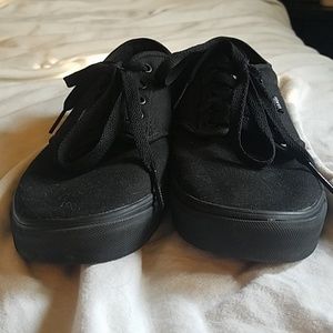 Vans Atwood, low tops, black